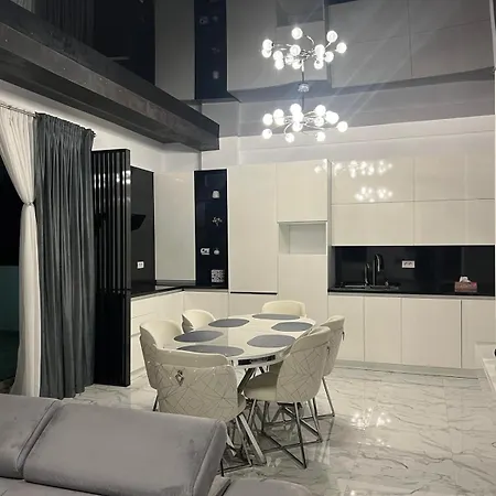 Selis - Casa de hóspedes Năvodari