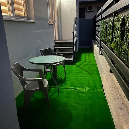 Selis - Casa de hóspedes Năvodari